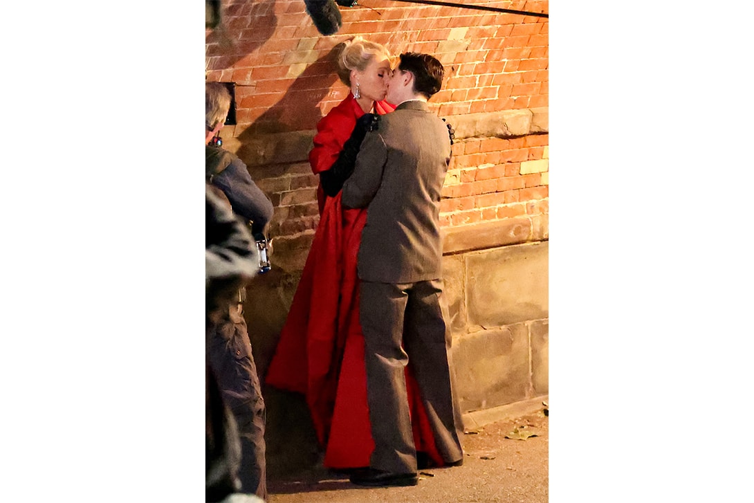 Gwyneth Paltrow（格温妮斯·帕特洛）妈妈朋友都疯了，原来看了与Timothée Chalamet（提莫西·查拉梅）热吻照！